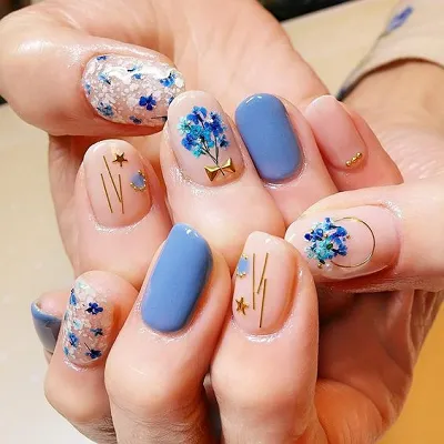 15 mẫu nail hoa khô đẹp và ấn tượng nhất thập kỷ