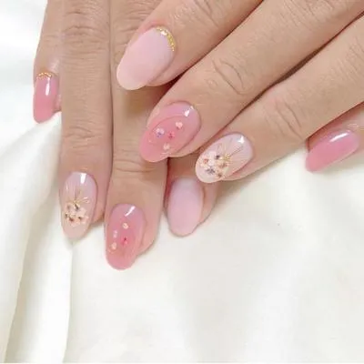 15 mẫu nail hoa khô đẹp và ấn tượng nhất thập kỷ