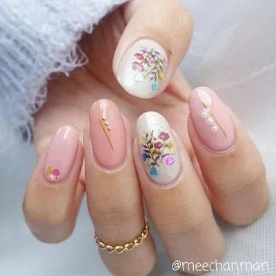 15 mẫu nail hoa khô đẹp và ấn tượng nhất thập kỷ