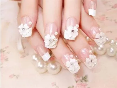 Các mẫu nail đơn giản dễ thương cho cô nàng bánh bèo nữ tính