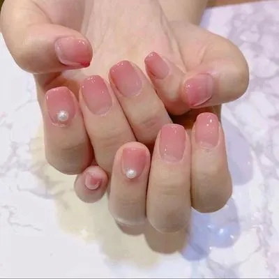 Các mẫu nail đơn giản dễ thương cho cô nàng bánh bèo nữ tính