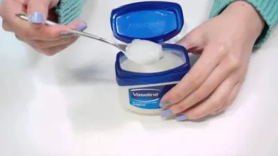 Cách làm lông mi dài bằng Vaseline đơn giản tại nhà với 3 thủ thuật