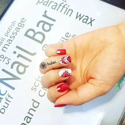 Chuẩn bohemian với bộ nail hoạ tiết thổ cẩm siêu ấn tượng