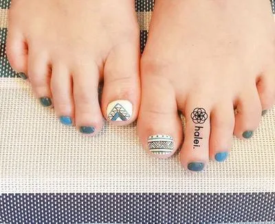 Chuẩn bohemian với bộ nail hoạ tiết thổ cẩm siêu ấn tượng