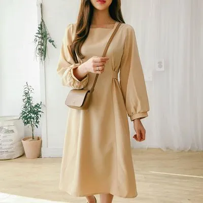 Đầm tông màu beige – Gam màu thời thượng không thể thiếu trong tủ đồ của nàng!