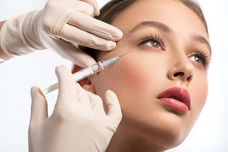 Góc giải đáp: Tiêm filler thái dương giá bao nhiêu?