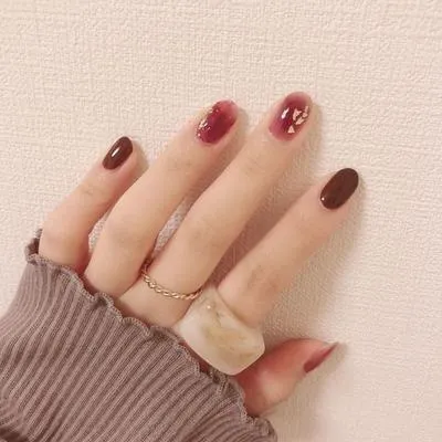 Gợi ý sương sương cho nàng vài mẫu nail phối màu theo đúng xu hướng hiện nay