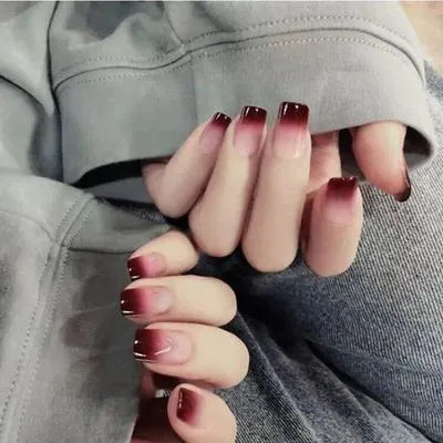 Gợi ý sương sương cho nàng vài mẫu nail phối màu theo đúng xu hướng hiện nay