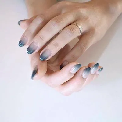 Gợi ý sương sương cho nàng vài mẫu nail phối màu theo đúng xu hướng hiện nay