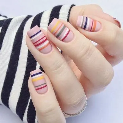 Gợi ý sương sương cho nàng vài mẫu nail phối màu theo đúng xu hướng hiện nay