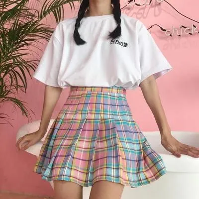 Học cách mix đồ với áo thun cực chất từ các fashionista