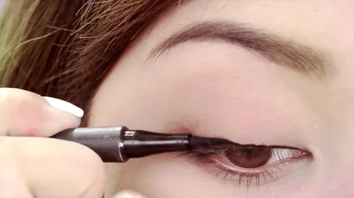 Hướng dẫn cách sử dụng eyeliner cho nàng mới bắt đầu