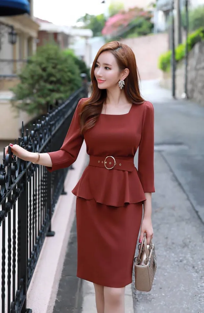 Khám phá kiểu đầm ôm Peplum rất được lòng các chị em