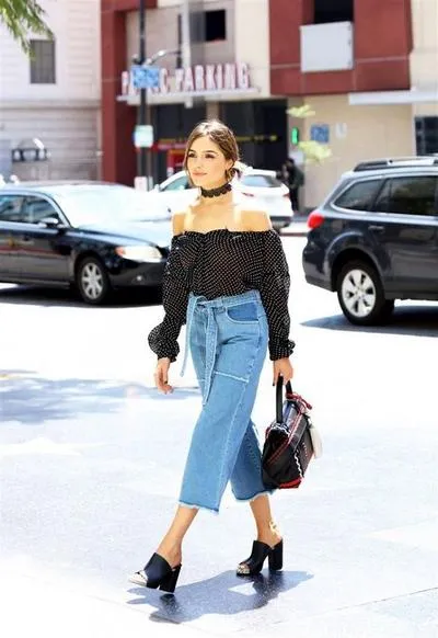 Mách nàng một số cách mix áo trễ vai cho bộ outfit xuống phố thêm thu hút