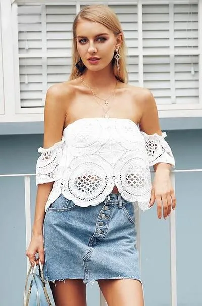 Mách nàng một số cách mix áo trễ vai cho bộ outfit xuống phố thêm thu hút