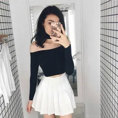 Mách nàng một số cách mix áo trễ vai cho bộ outfit xuống phố thêm thu hút