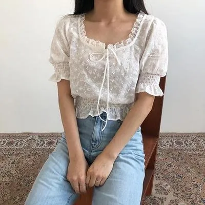 Mix đồ ngày thu chuẩn Hàn với áo blouse ai diện cũng xinh đúng điệu