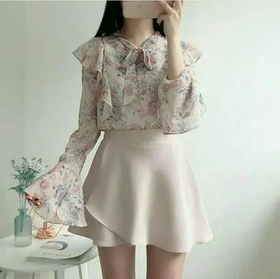 Mix đồ ngày thu chuẩn Hàn với áo blouse ai diện cũng xinh đúng điệu