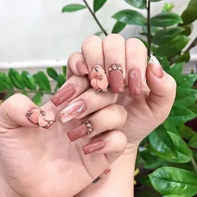 Muôn vàn mẫu nail đẹp “ngất ngây con gà tây” cho nàng điệu đà đi ăn cưới