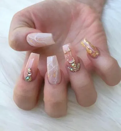 Muôn vàn mẫu nail đẹp “ngất ngây con gà tây” cho nàng điệu đà đi ăn cưới