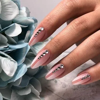 Muôn vàn mẫu nail đẹp “ngất ngây con gà tây” cho nàng điệu đà đi ăn cưới