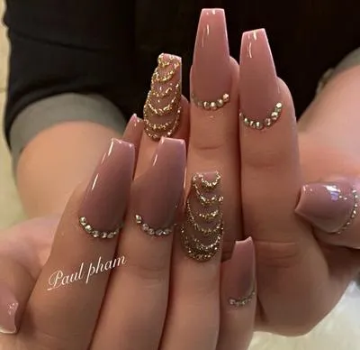 Muôn vàn mẫu nail đẹp “ngất ngây con gà tây” cho nàng điệu đà đi ăn cưới