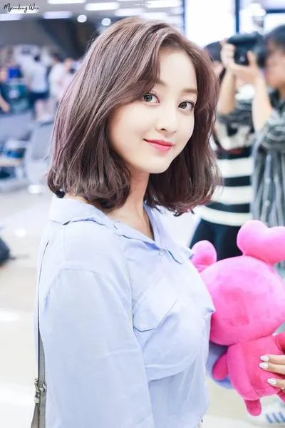 Nhìn Jihyo (TWICE) để học lỏm những kiểu tóc cho mặt tròn quyến rũ