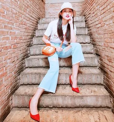 Những outfit đẹp chụp hình như fashionista chính hiệu: đơn giản mà chất không ngờ