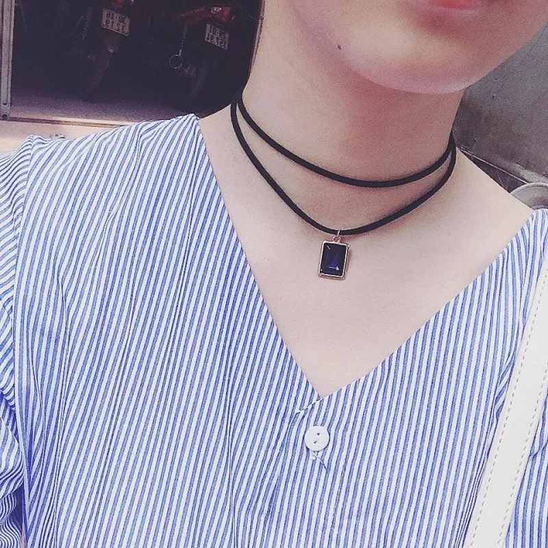 Top 12 Gợi ý diện vòng cổ choker đẹp, hợp thời trang