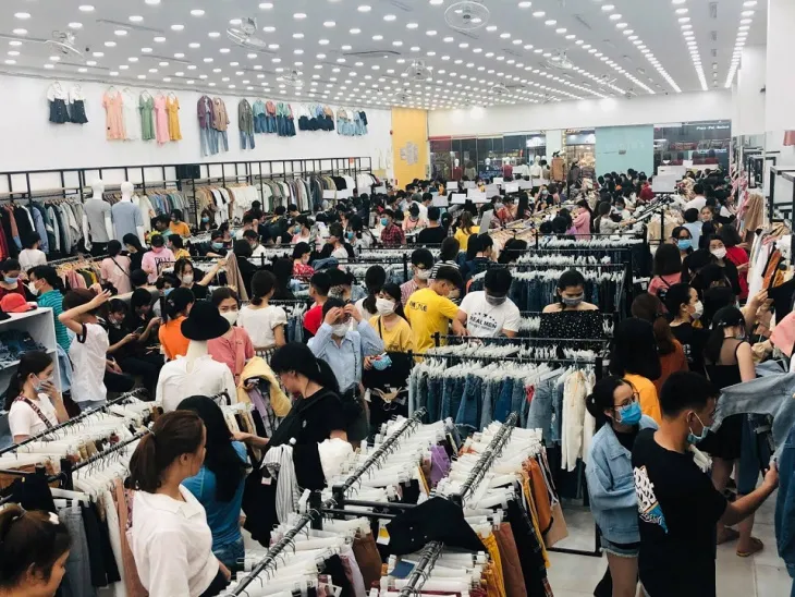 Top 7 Shop Quần áo nữ đẹp ở Quận Tân Phú