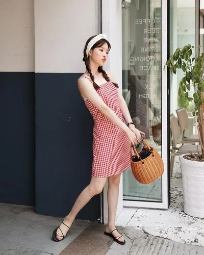 Trổ tài stylist với phong cách phối đồ với băng đô chuẩn xịn bao xinh