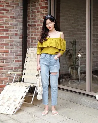 Trổ tài stylist với phong cách phối đồ với băng đô chuẩn xịn bao xinh