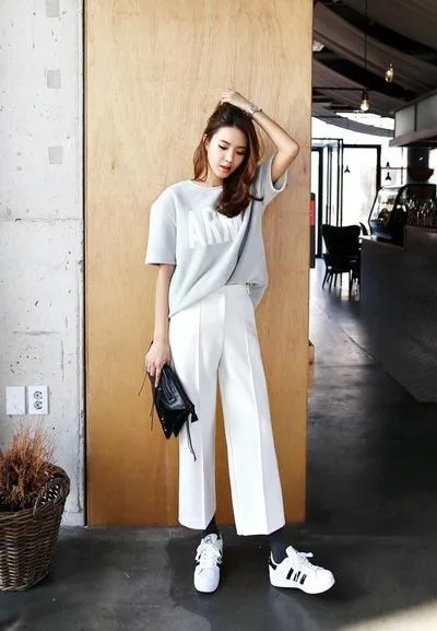 Tuyệt chiêu phối đồ với quần culottes trắng chắc chắn phải biết