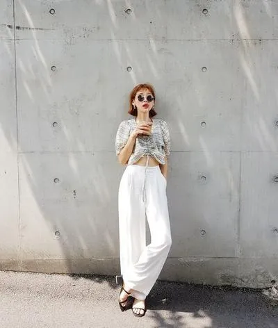 Tuyệt chiêu phối đồ với quần culottes trắng chắc chắn phải biết