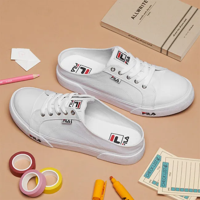 Xu hướng giày đạp gót – Mule sneakers hot nhất 2022