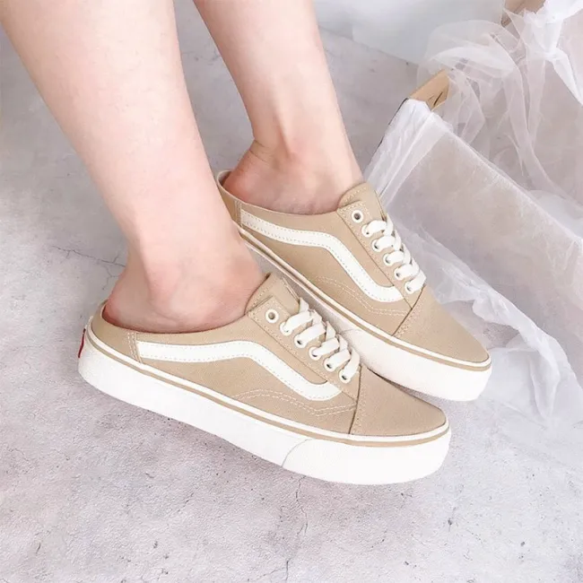 Xu hướng giày đạp gót – Mule sneakers hot nhất 2022